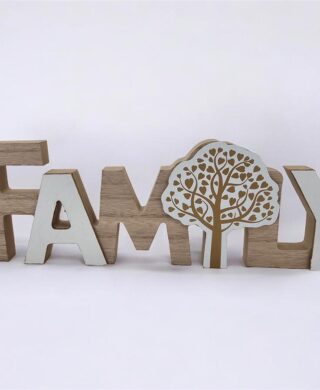 שלט "FAMILY" שלט "FAMILY"