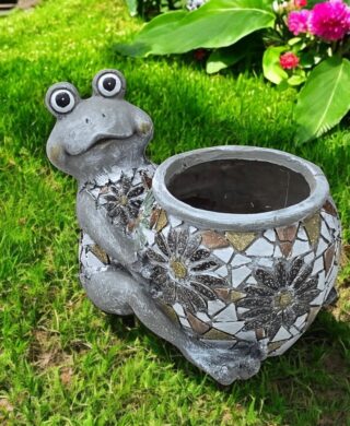 צפרדע עם עציץ 24*22*31 צפרדע עם עציץ 24*22*31