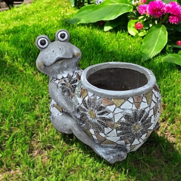 צפרדע עם עציץ 24*22*31