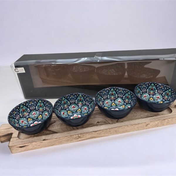 מגש עץ מגולף ארוך+4 קעריות 12 סמ.