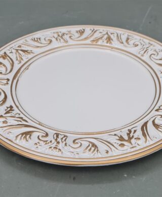 צלחת עגולה 33סמ. לבן/זהב צלחת עגולה 33סמ. לבן/זהב