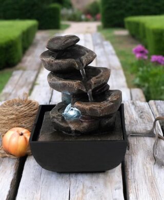 מזרקה עם אור ואבנים 18*13