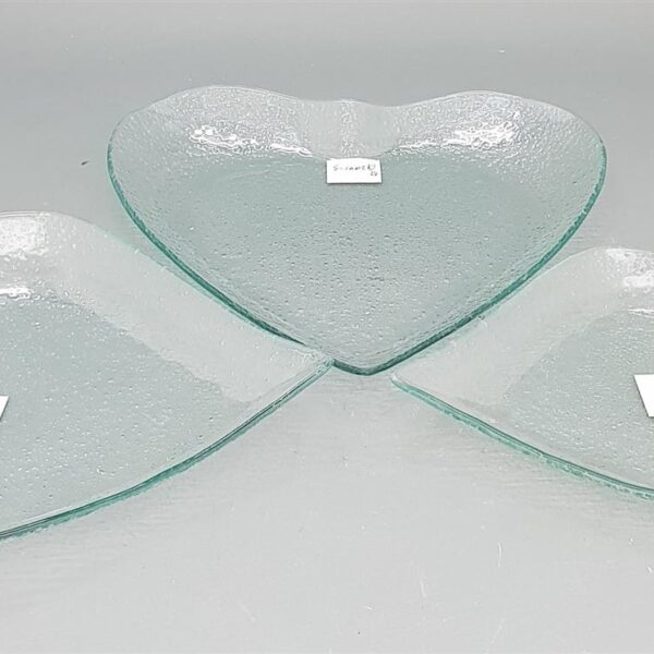 מגש זכוכית "לב" 28*26