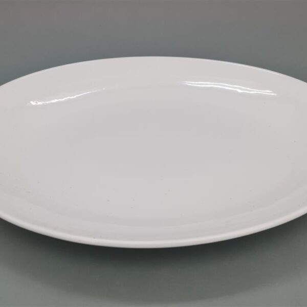 מגש אובלי פורצלן לבן 36.5*45.5