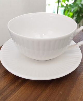 סט 6 ספל עם צלוחית סט 6 ספל עם צלוחית