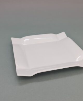 41.9411550 מגש מרובע פורצלן לבן 20.5