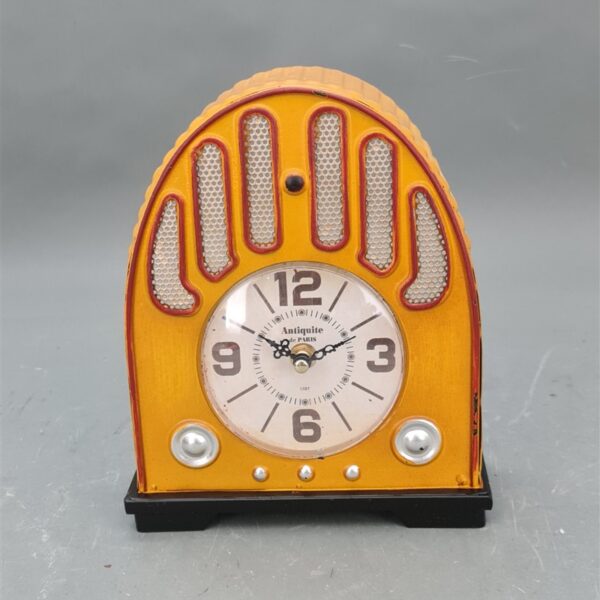 שעון שולחני רדיו עתיק 22*8*18 שעון שולחני רדיו עתיק 22*8*18