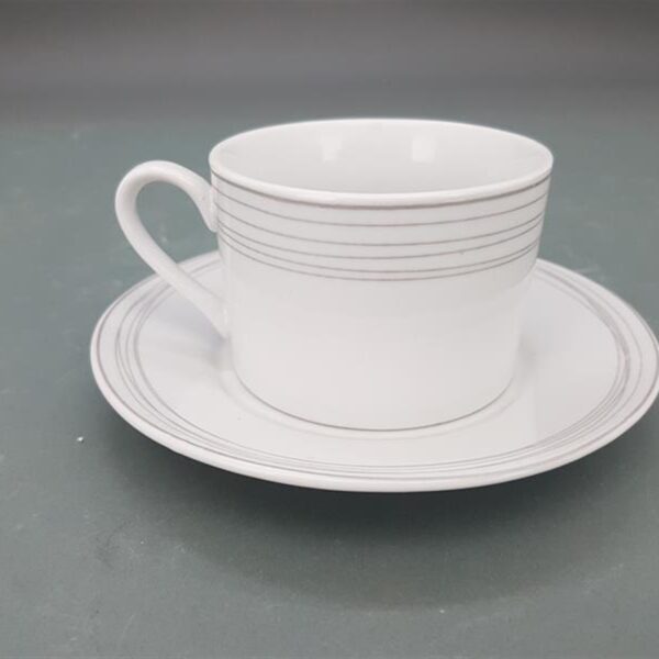 ספל עם צלוחית