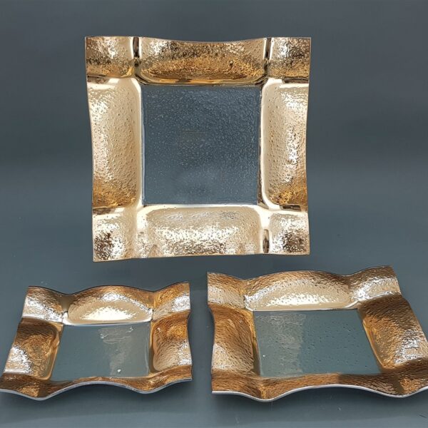 מגש זכוכית מרובע זהב 25*25