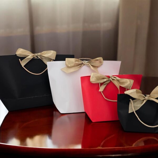 12יח' שקית מתנה נייר 12*27*42 אדום