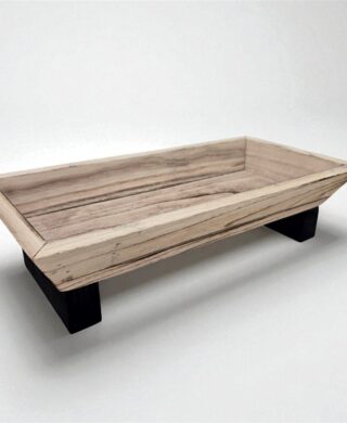 מגש עץ מגולף עם רגליות 10*20*40