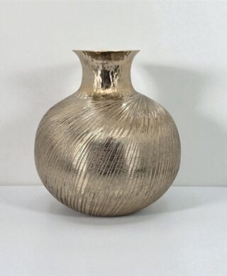 וזה כדור "מקומטת" זהב 25*25 וזה כדור "מקומטת" זהב 25*25