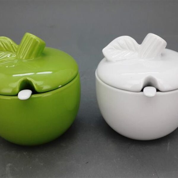 תפוח לבן בלי כפית קופסת PVC