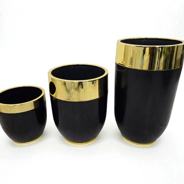 בית עציץ רצפתי שחור/זהב 31*31 פלסטיק