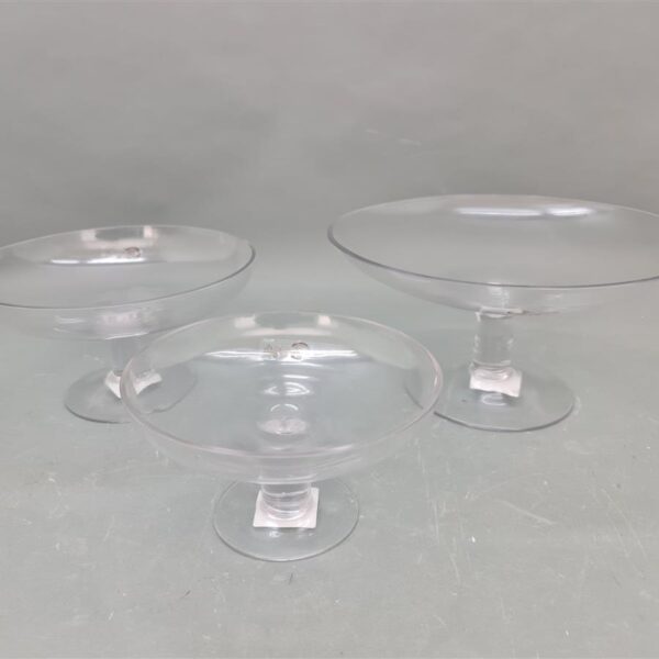 קערה עם רגל 10*20